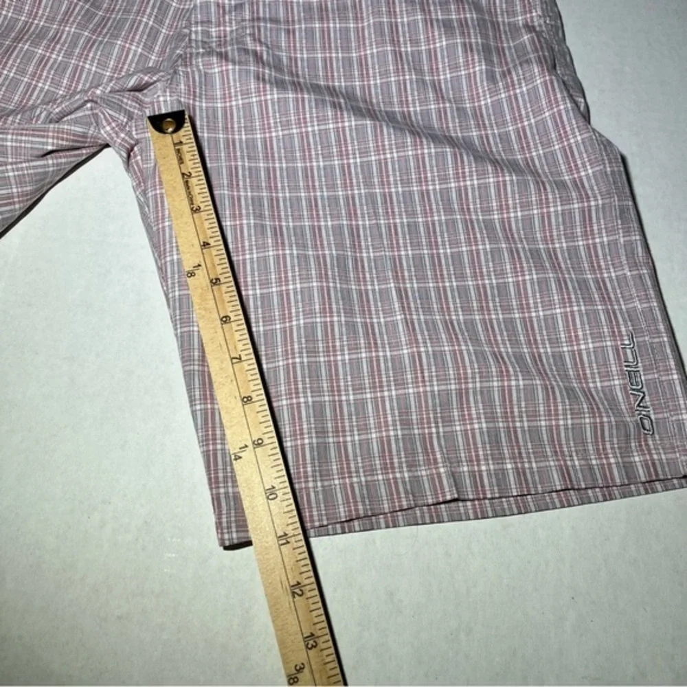 O’Neill Casual Flat Front Plaid Shorts‎ Size 32